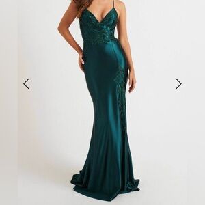 Stunning Dark hunter green Faviana prom dress
